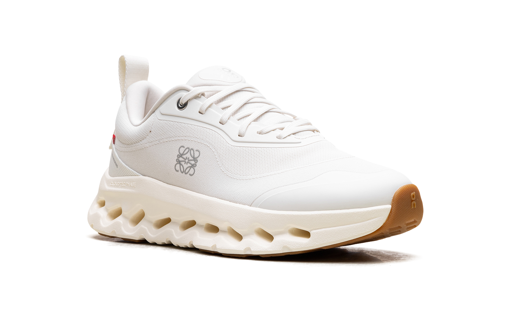 Cloudtilt 2 "Loewe - All White"