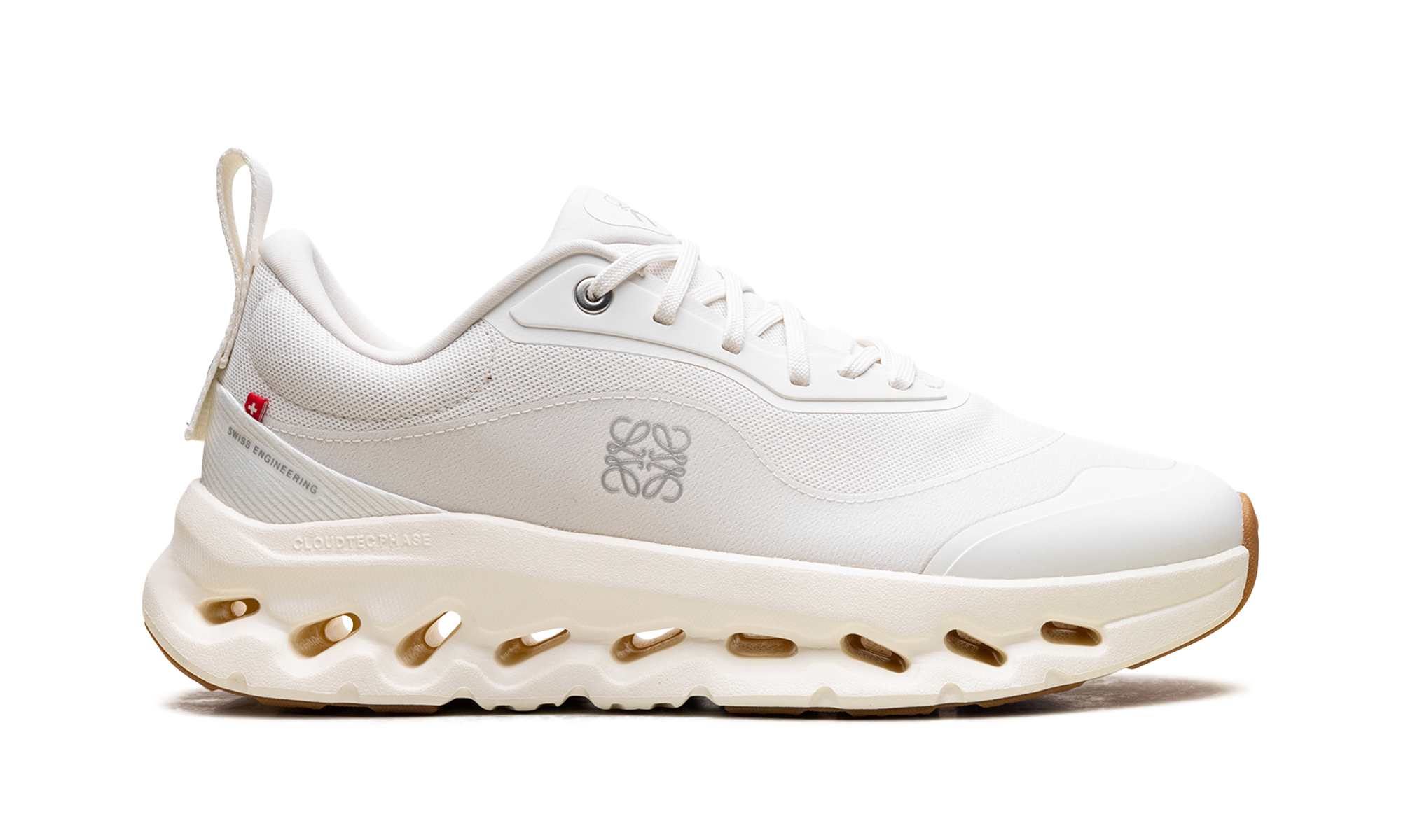 Cloudtilt 2 "Loewe - All White"