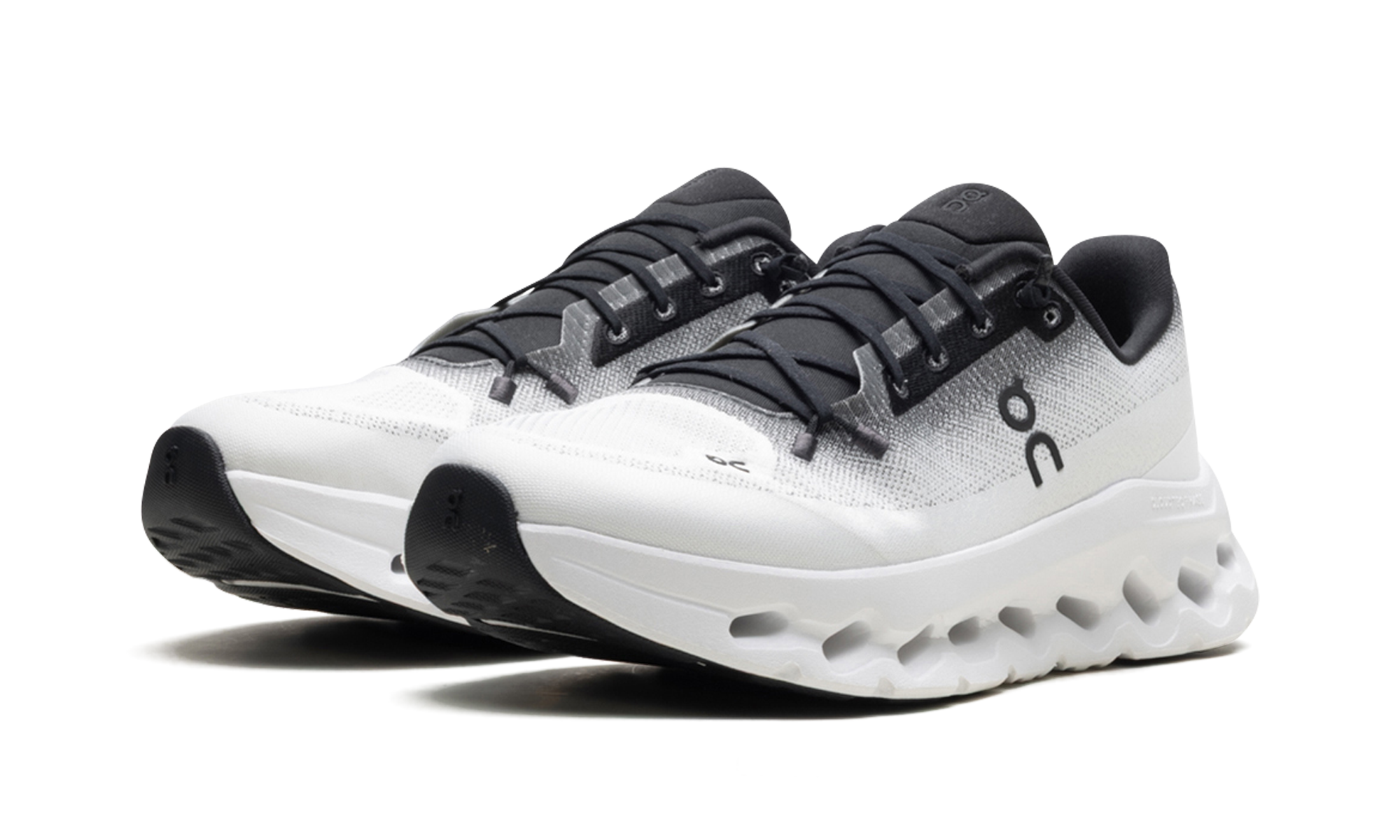 Cloudtilt "Black | Ivory"