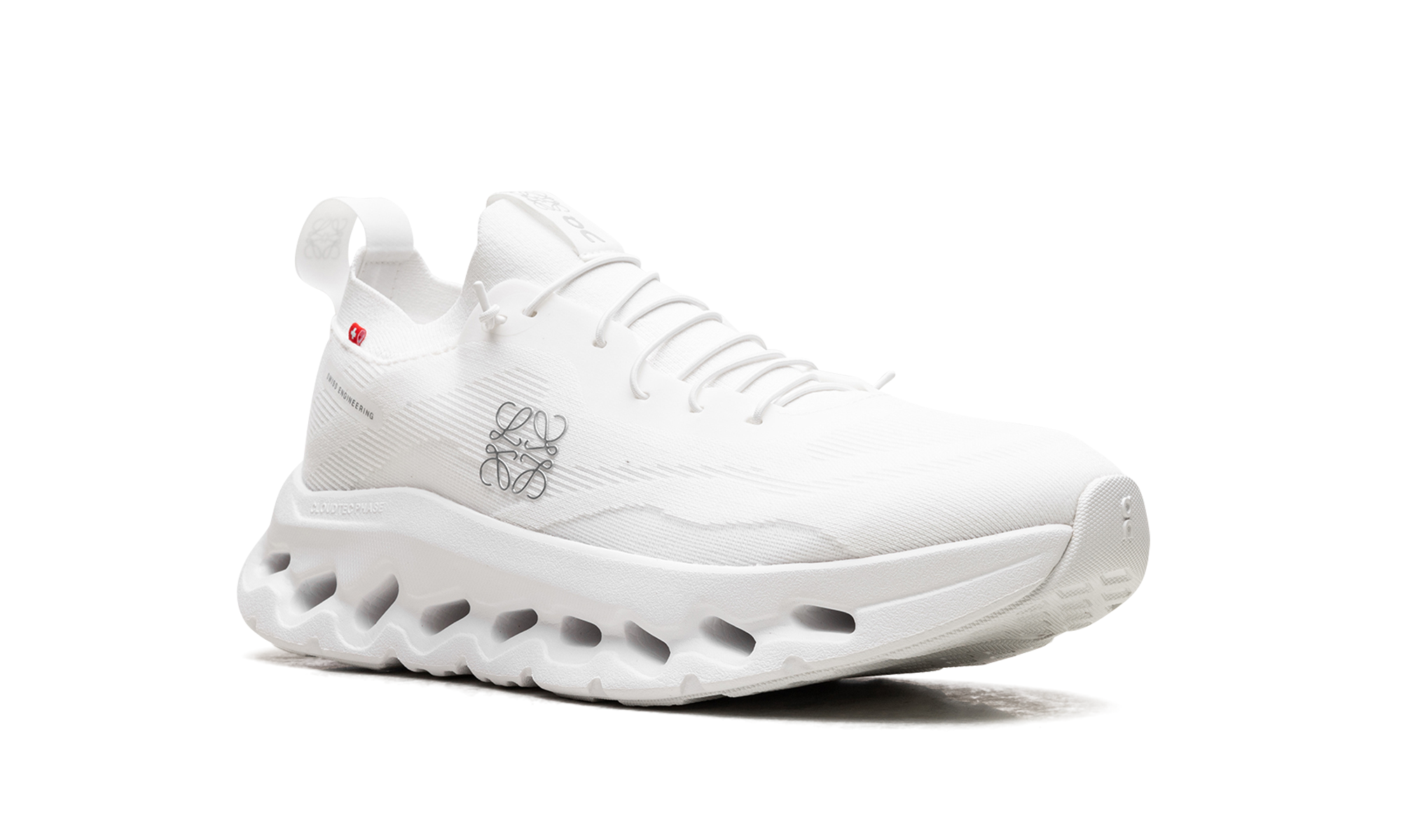 Cloudtilt "Loewe All White"