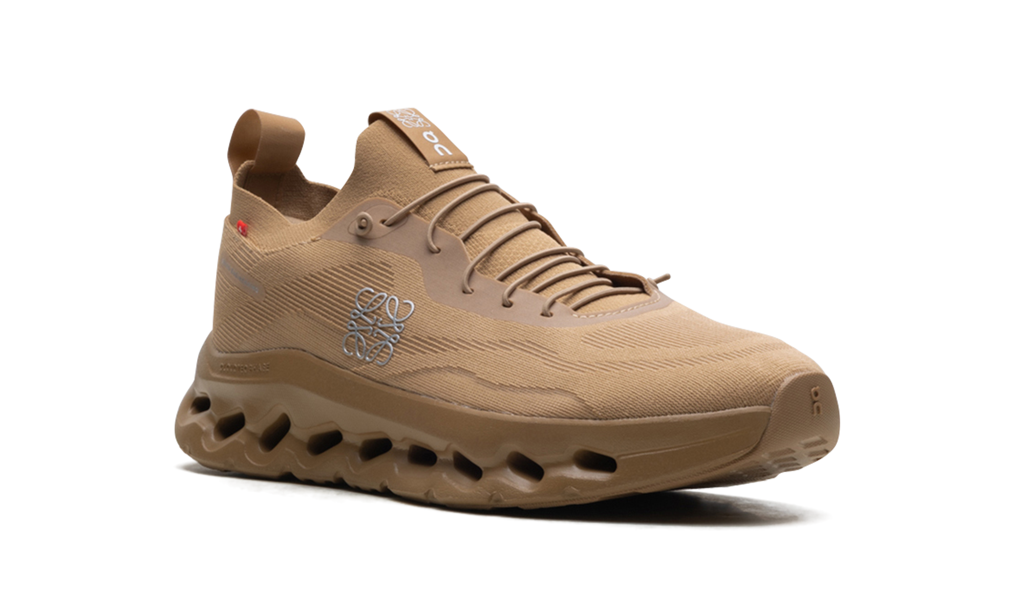 Cloudtilt "Loewe - Dark Sand"