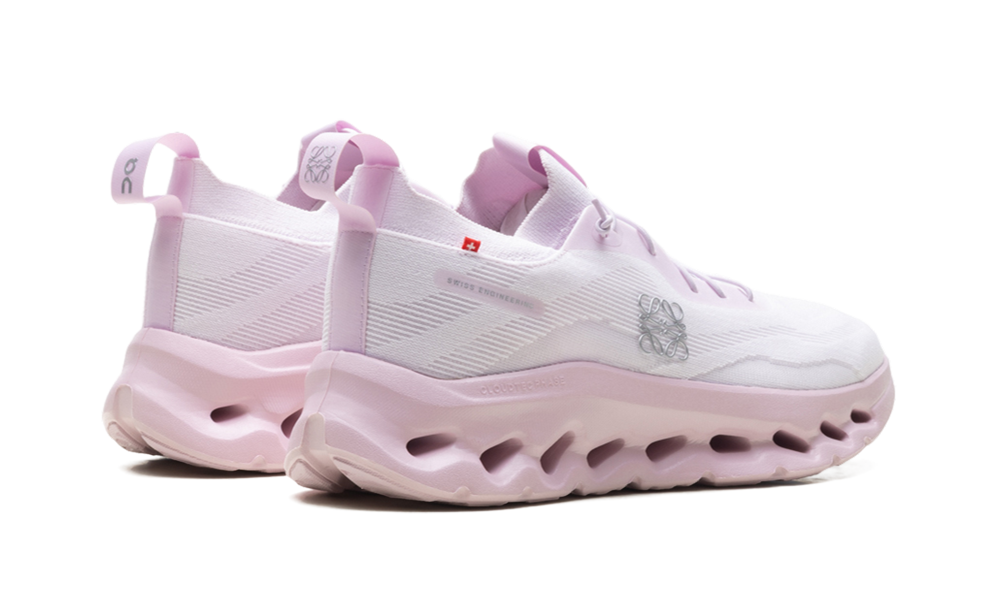 Cloudtilt "Loewe - Pale Pink"