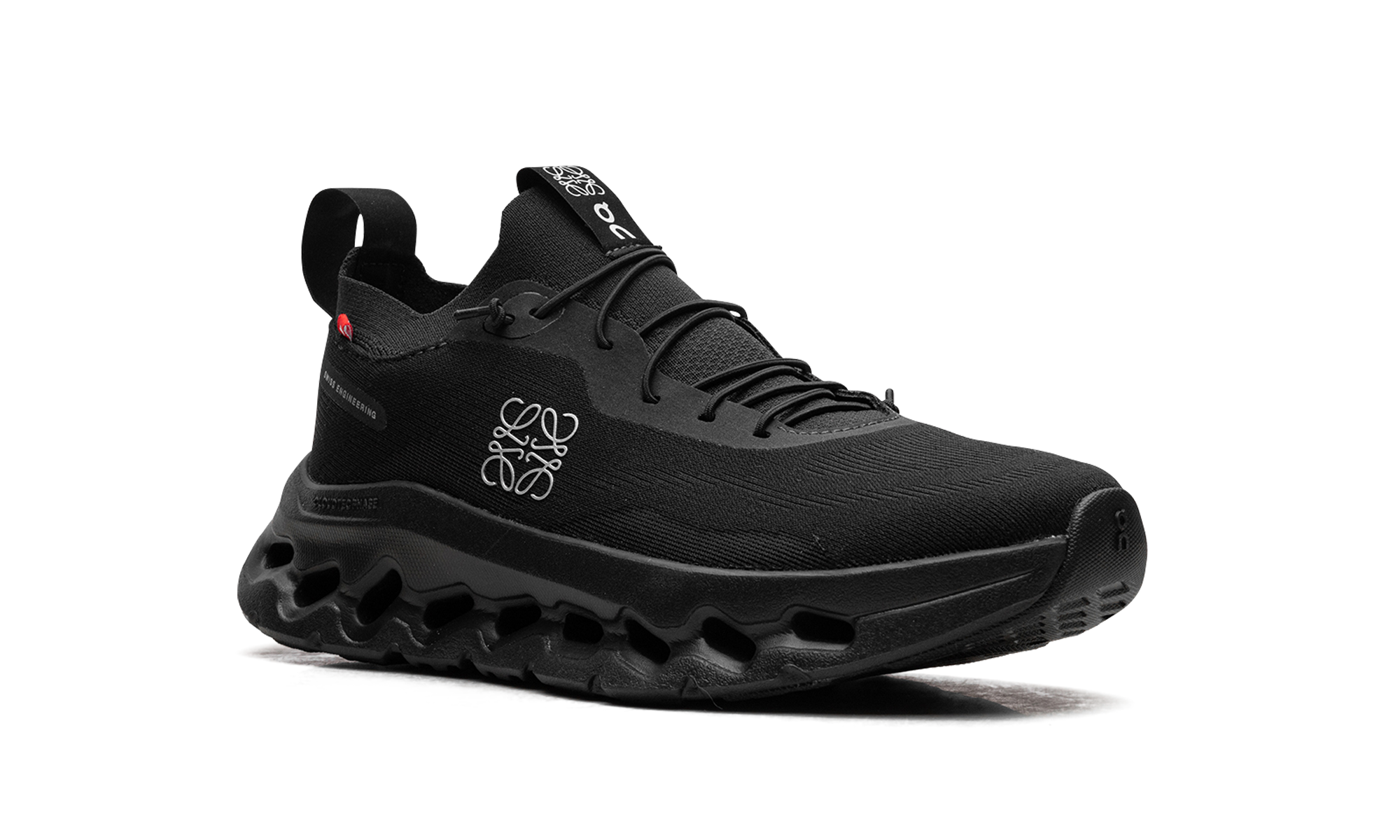 Cloudtilt Women "Loewe All Black"