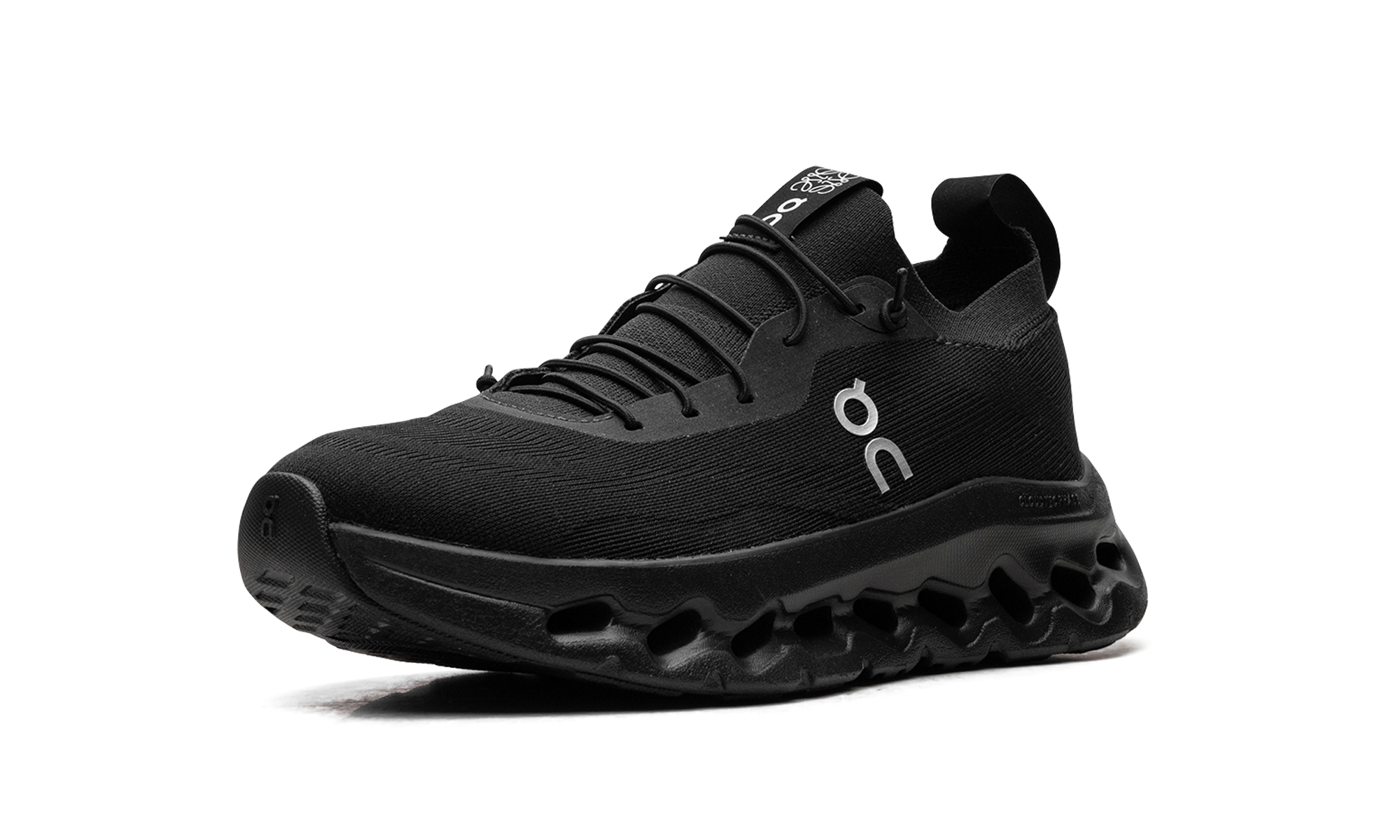 Cloudtilt Women "Loewe All Black"