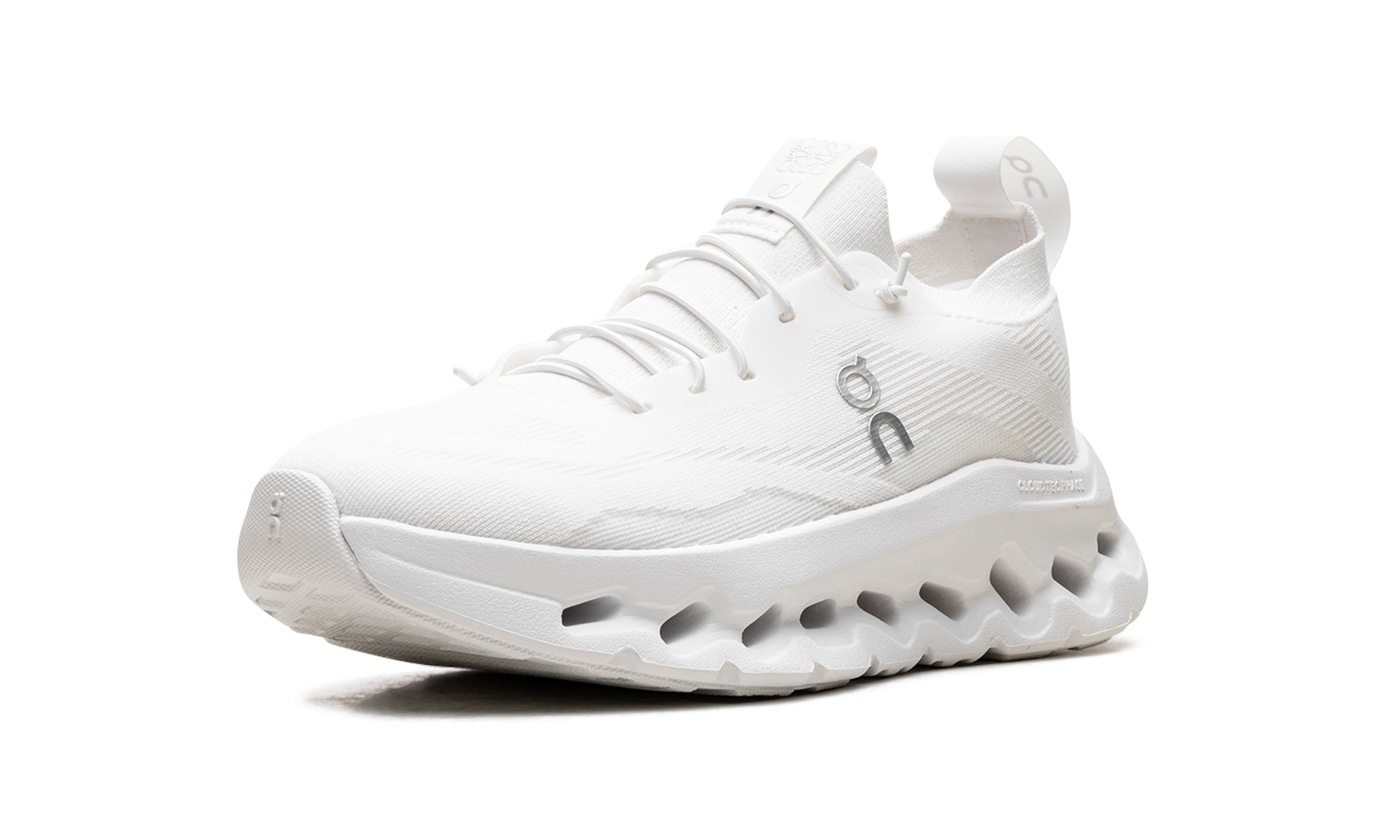 Cloudtilt Women "Loewe All White"