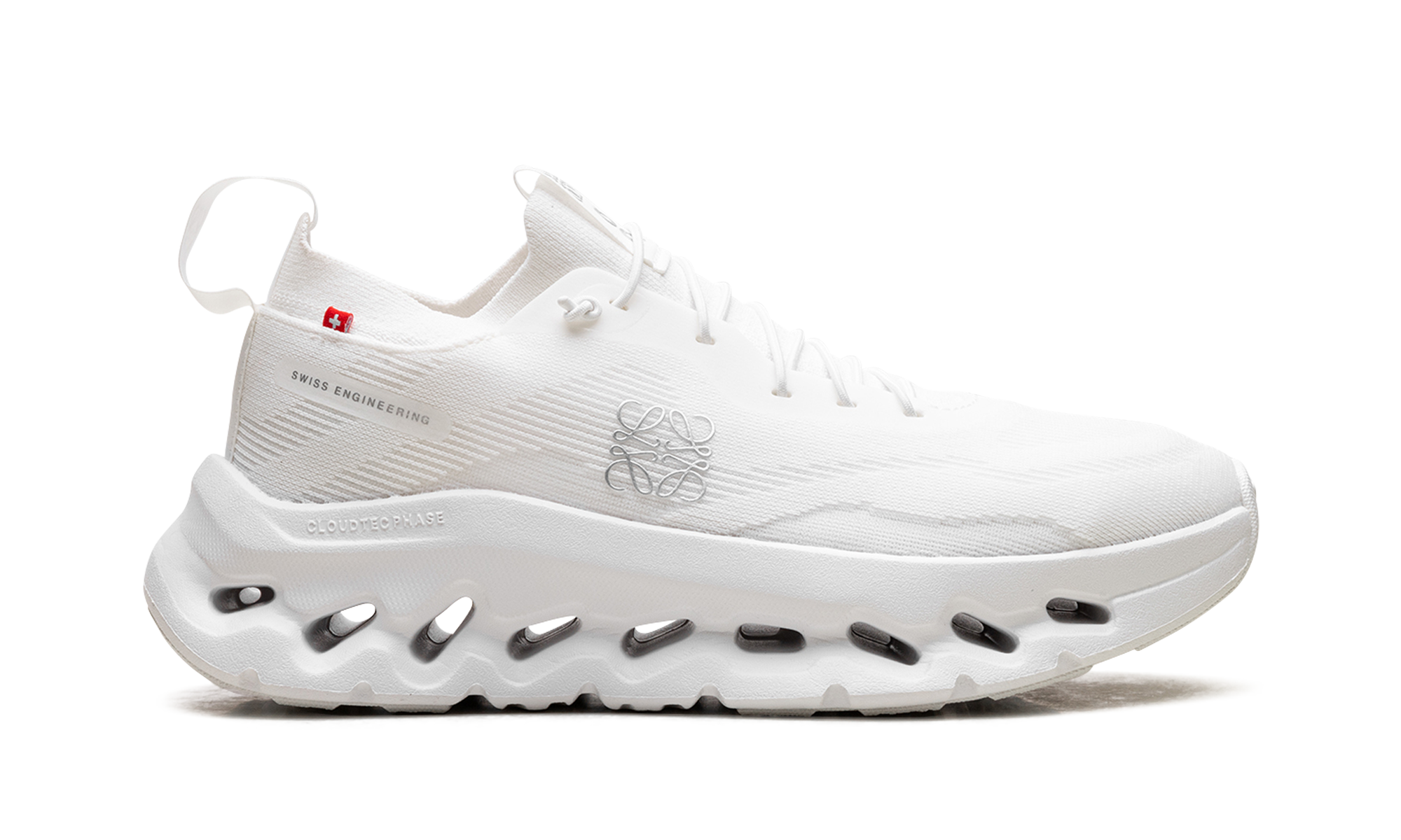 Cloudtilt Women "Loewe All White"