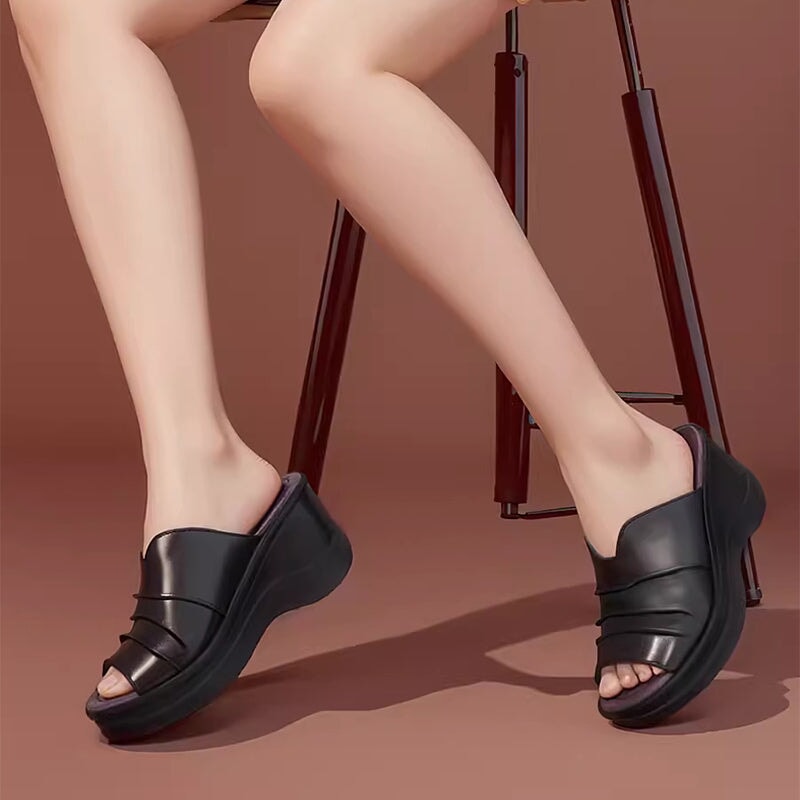 Custom Color Fold Design Leather Slide Sandals For Women Peep Toe Platform Slippers in Black/White