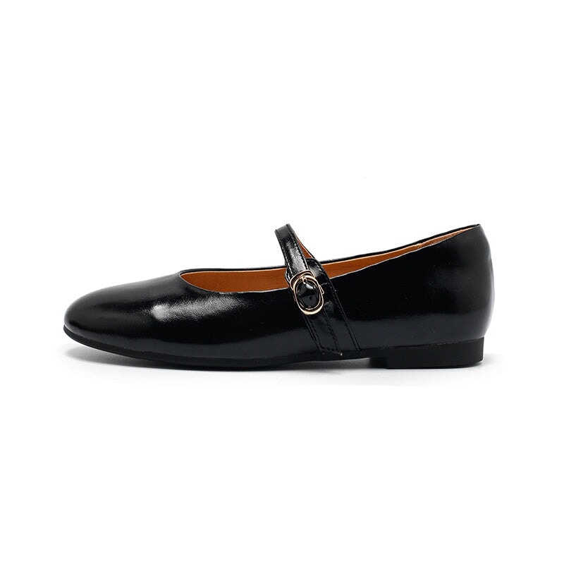Dwarves Classic Handmade Cowhide Mary Jane Flats in Beige/Black/Red