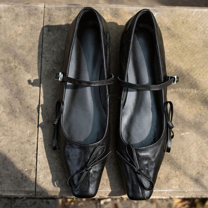 Elegant Bow Mary Jane Kitten Heels Handmade Textured Sheepskin Leather Pumps in Black/Beige