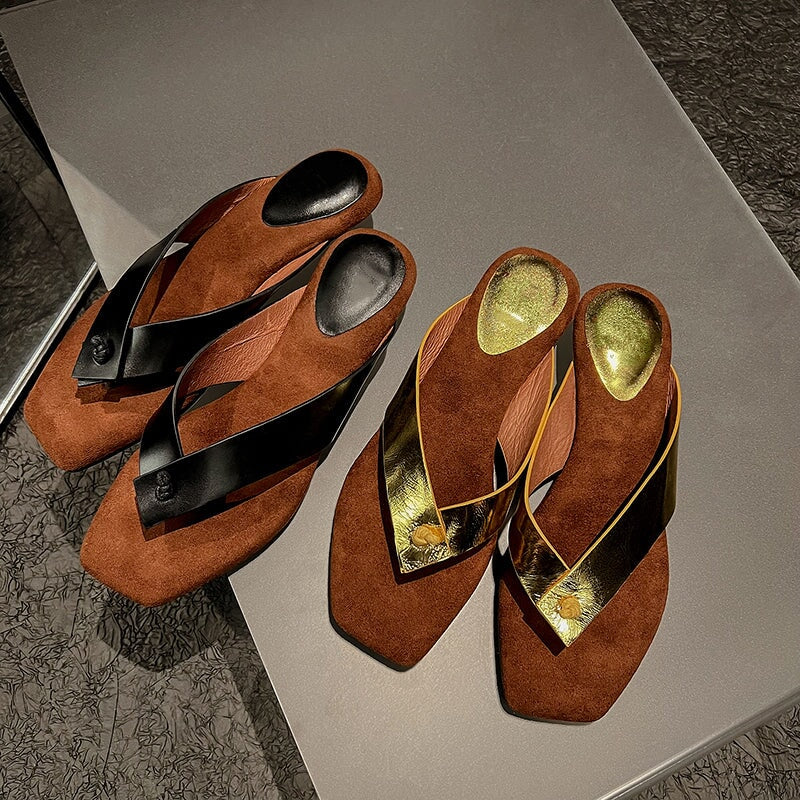 Fashion Coated Leather Platform Flip Flops Square Toe Roman Style Wedge Slippers in Black/Golden