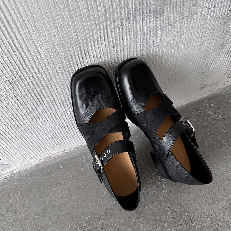 Fashion Square Toe Sheepskin Ballet Mary Jane Shoes Cross Strap Buckle Flats in Black/Lychee Red