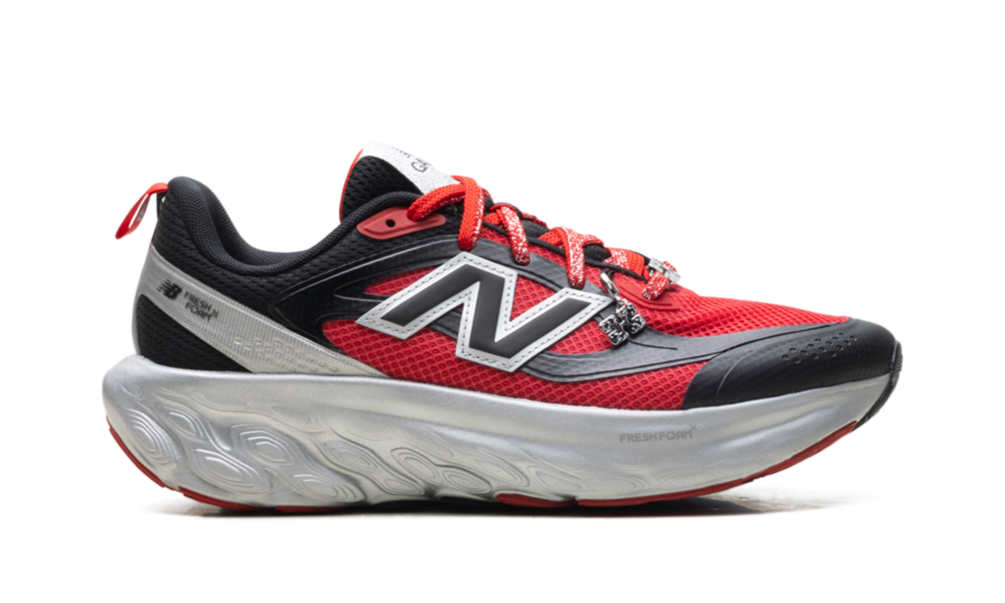Fresh Foam Trainer "Ganni - Black Silver Metallic Red"