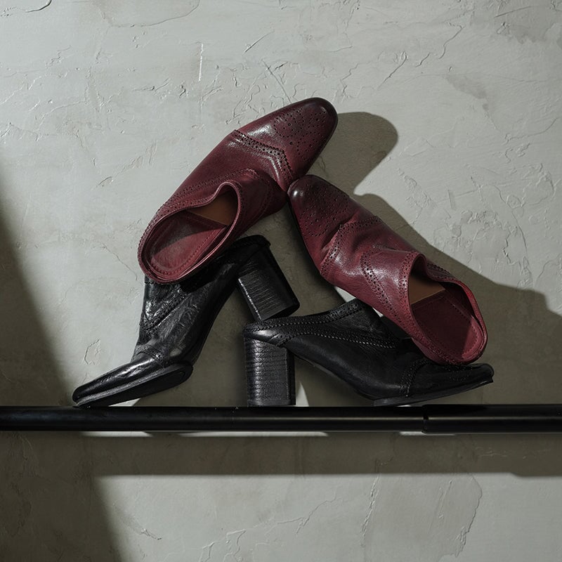 Handmade Horse Leather Brogue Mules 70mm Block Heel Square Toe Slippers in Angola Red/Black
