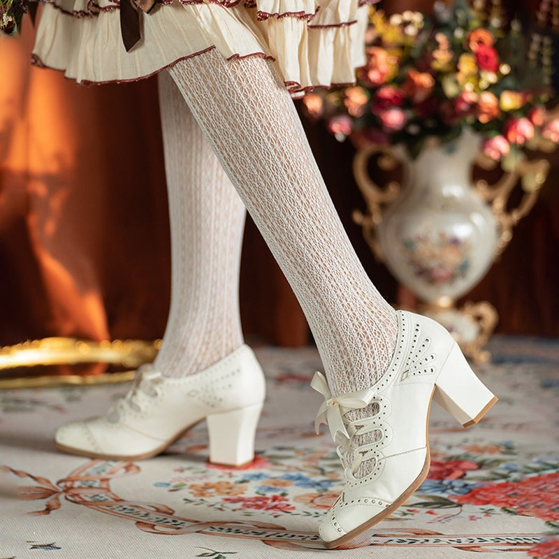 Handmade Vintage Leather Mary Jane Pumps for Women Retro Brogue Lace-Up Square Toe Shoes in Beige/Black