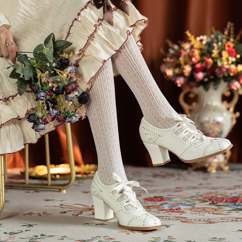 Handmade Vintage Leather Mary Jane Pumps for Women Retro Brogue Lace-Up Square Toe Shoes in Beige/Black