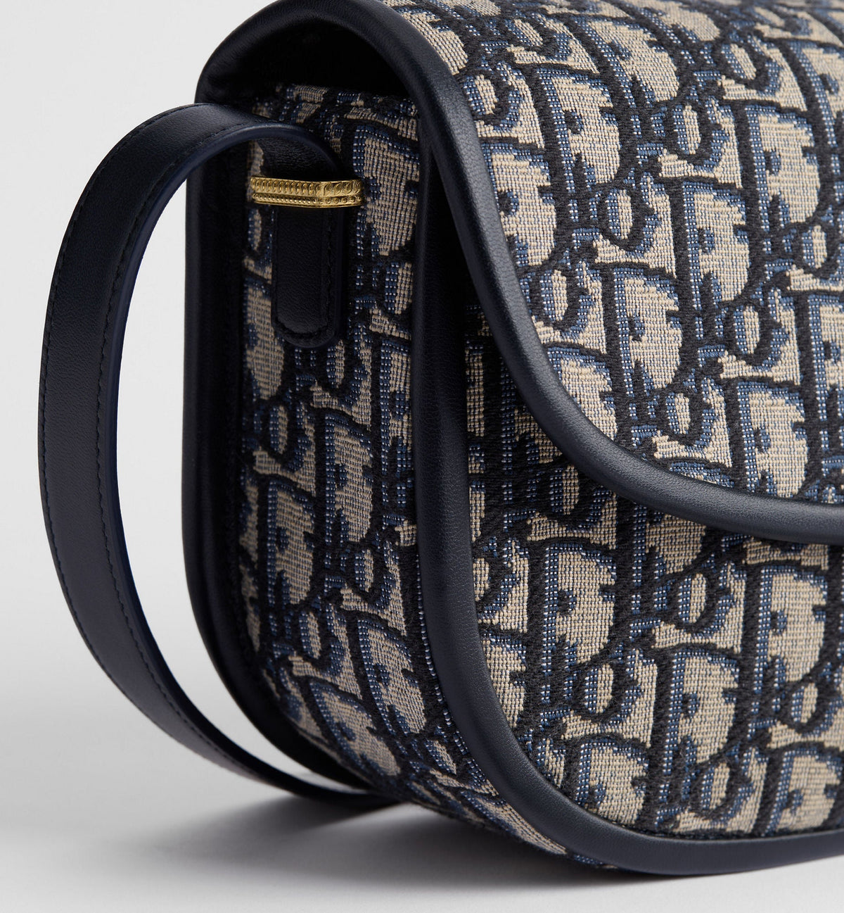 Women's Medium Médaillon Flap Bag With Blue Jacquard And Signature Clasp