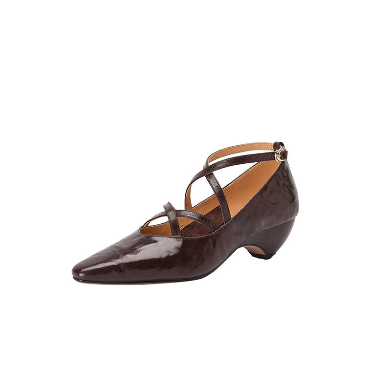 Kitten Heel Pointed Toe Mary Jane Shoes Vintage Sheepskin Pumps for Women in Black/Brown