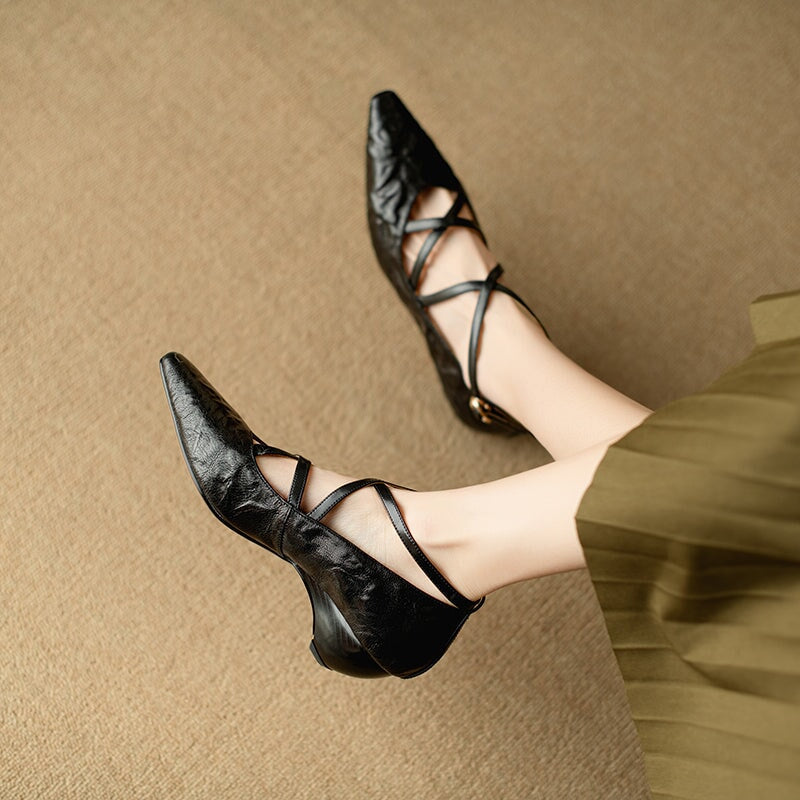 Kitten Heel Pointed Toe Mary Jane Shoes Vintage Sheepskin Pumps for Women in Black/Brown