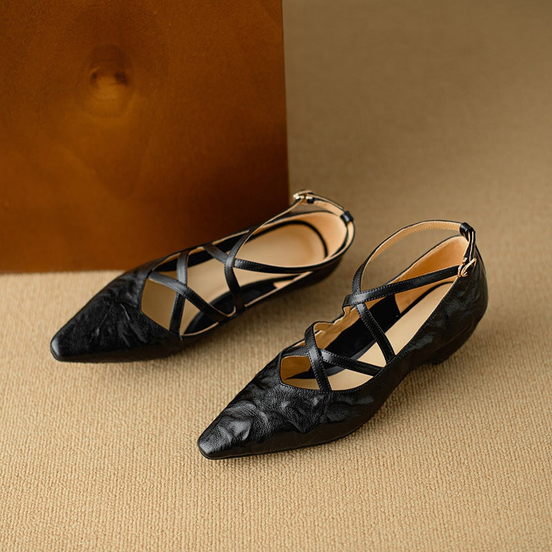 Kitten Heel Pointed Toe Mary Jane Shoes Vintage Sheepskin Pumps for Women in Black/Brown