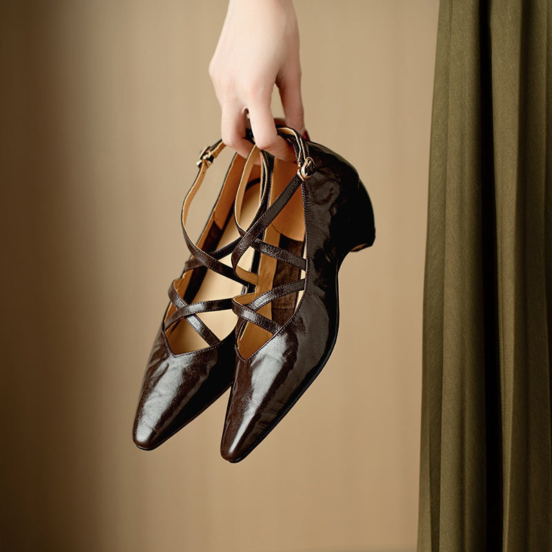 Kitten Heel Pointed Toe Mary Jane Shoes Vintage Sheepskin Pumps for Women in Black/Brown