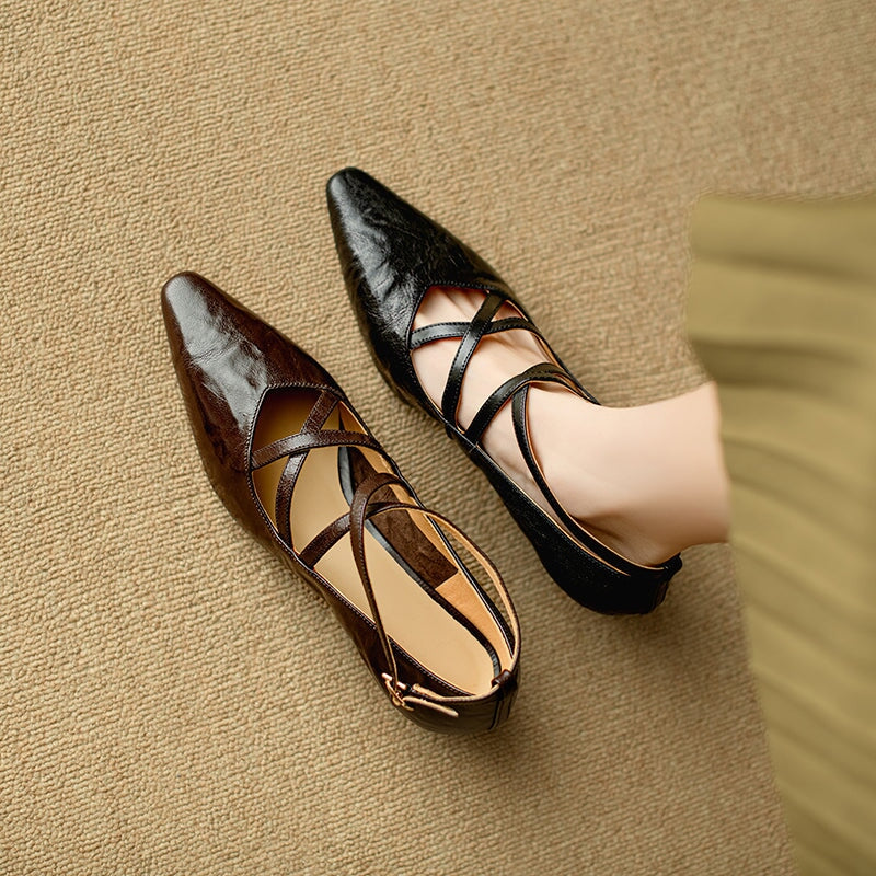 Kitten Heel Pointed Toe Mary Jane Shoes Vintage Sheepskin Pumps for Women in Black/Brown