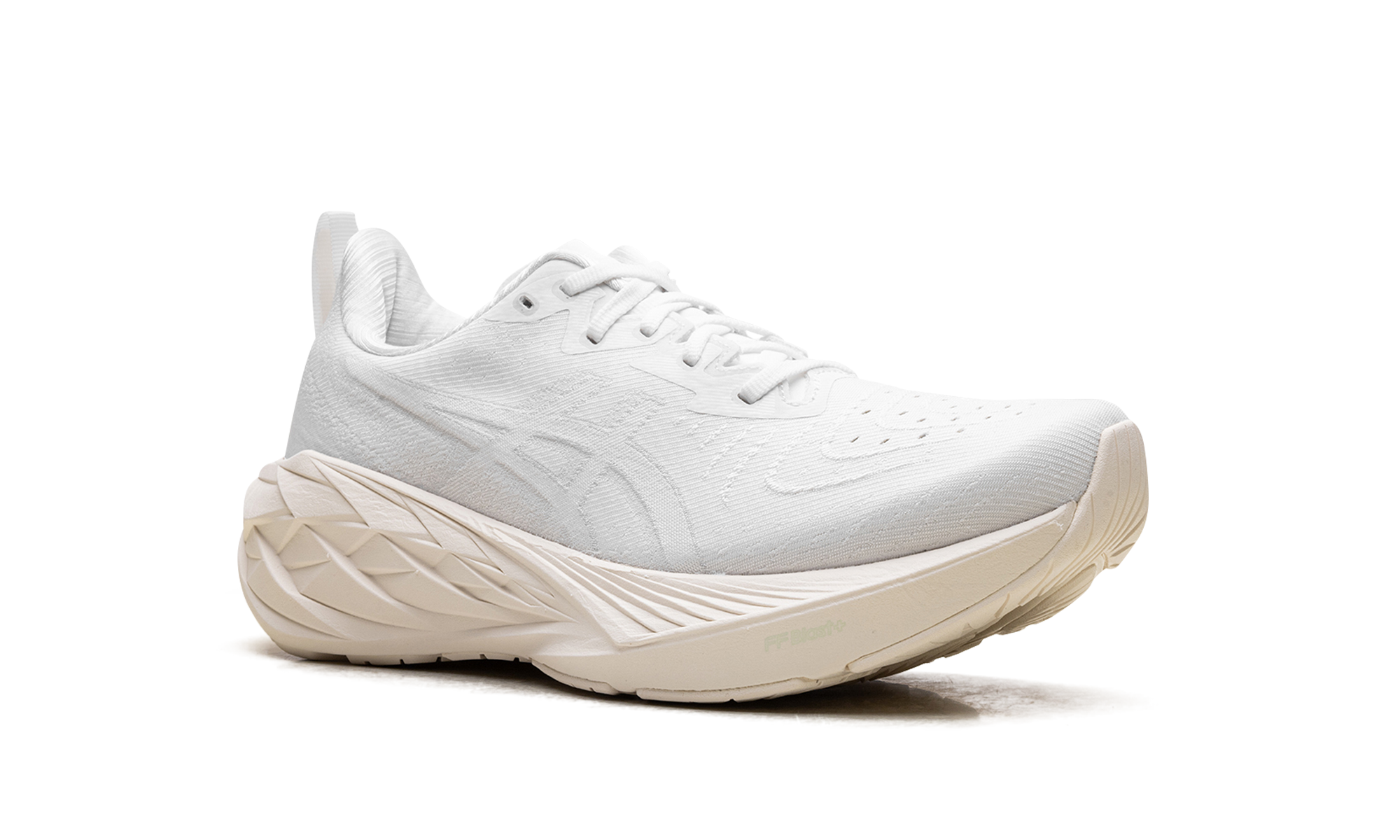 Novablast 4 "White / White"
