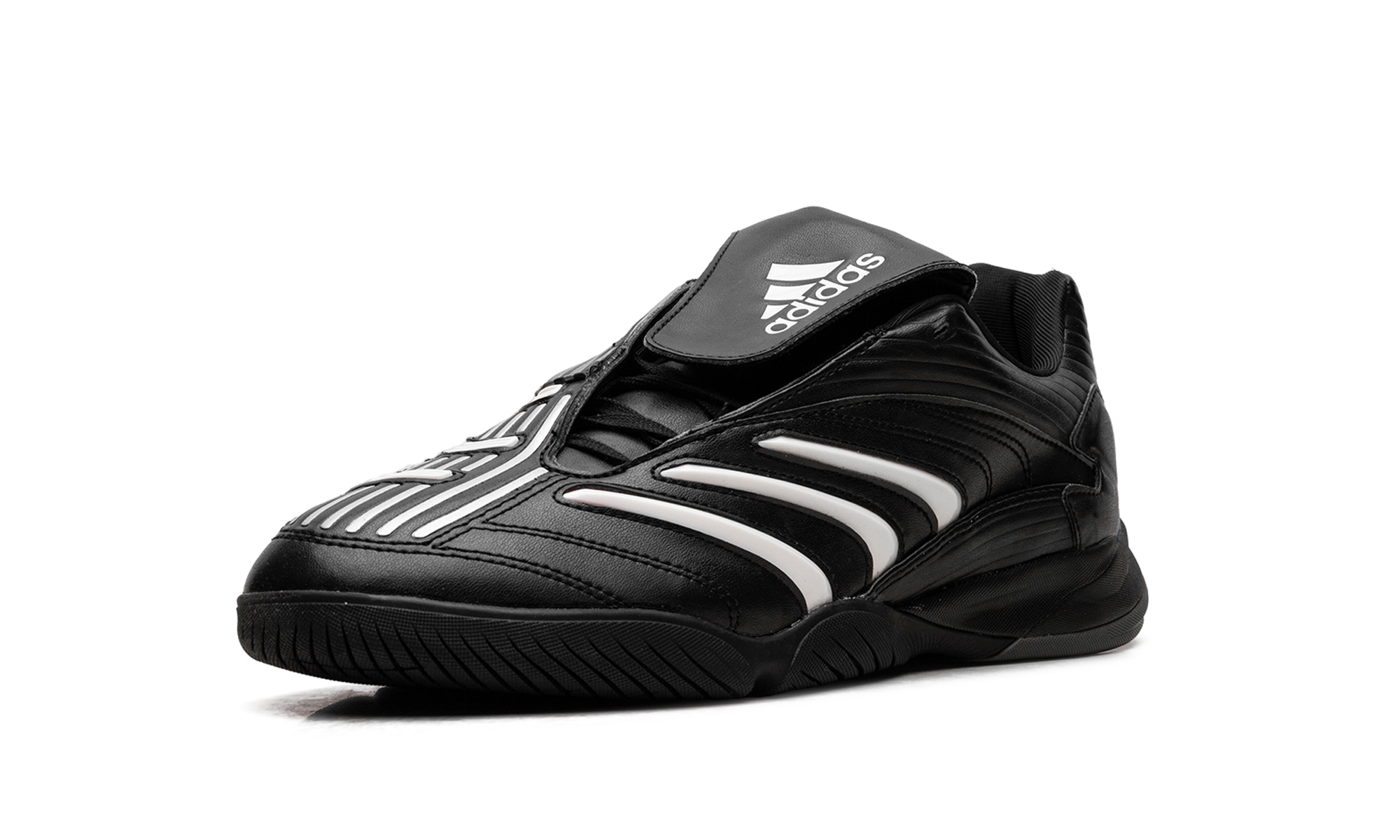 Predator Sala "Black Zero Metallic"