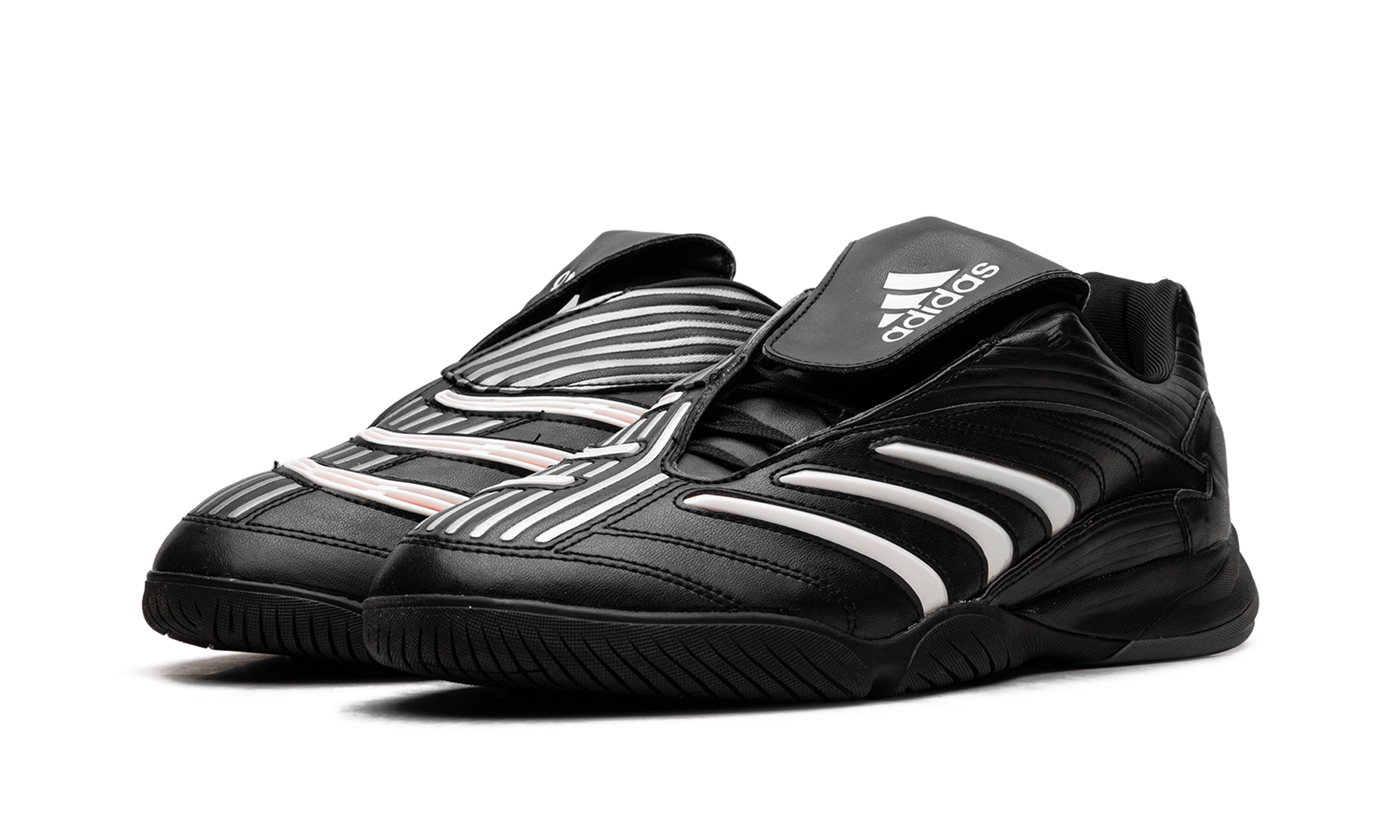 Predator Sala "Black Zero Metallic"