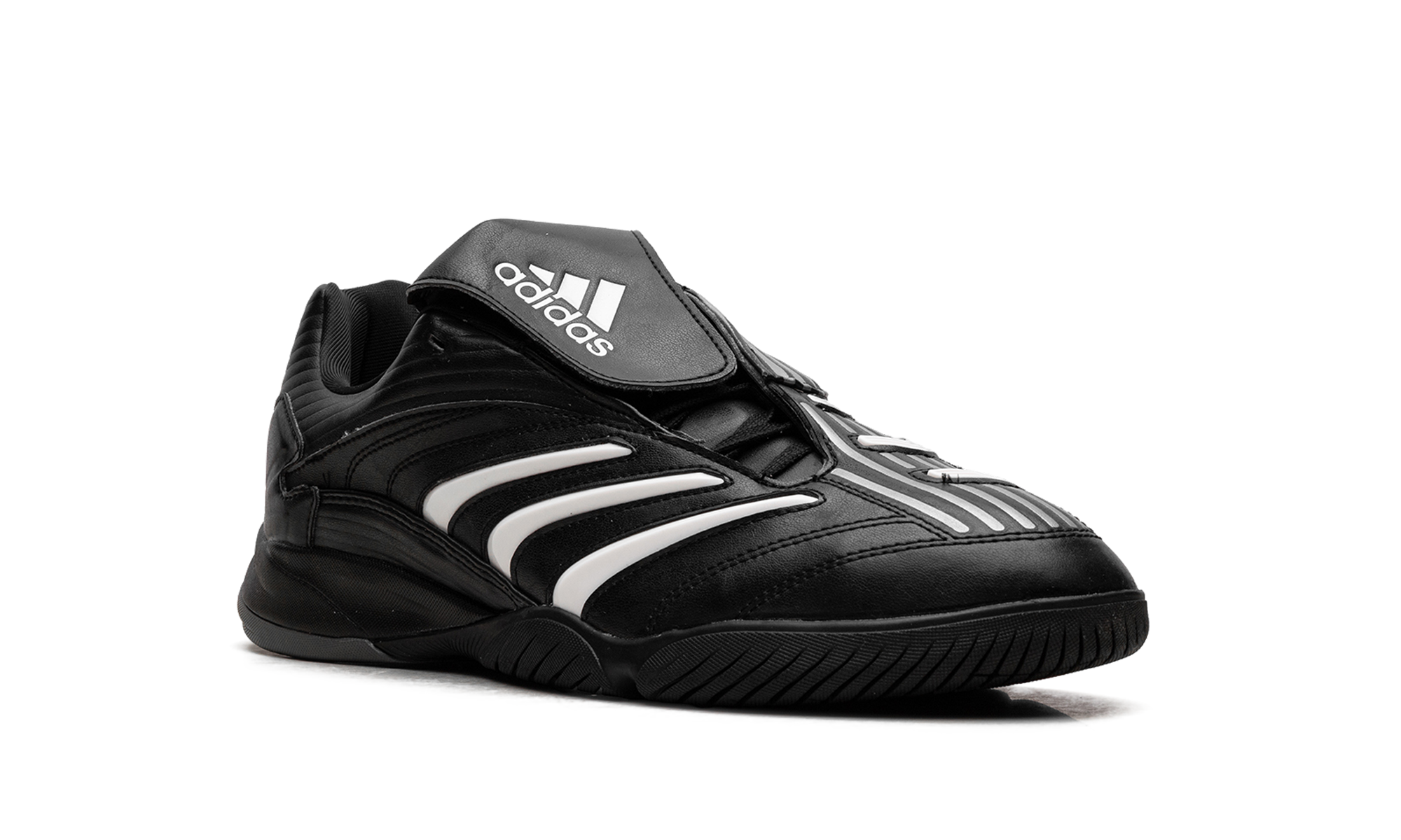 Predator Sala "Black Zero Metallic"