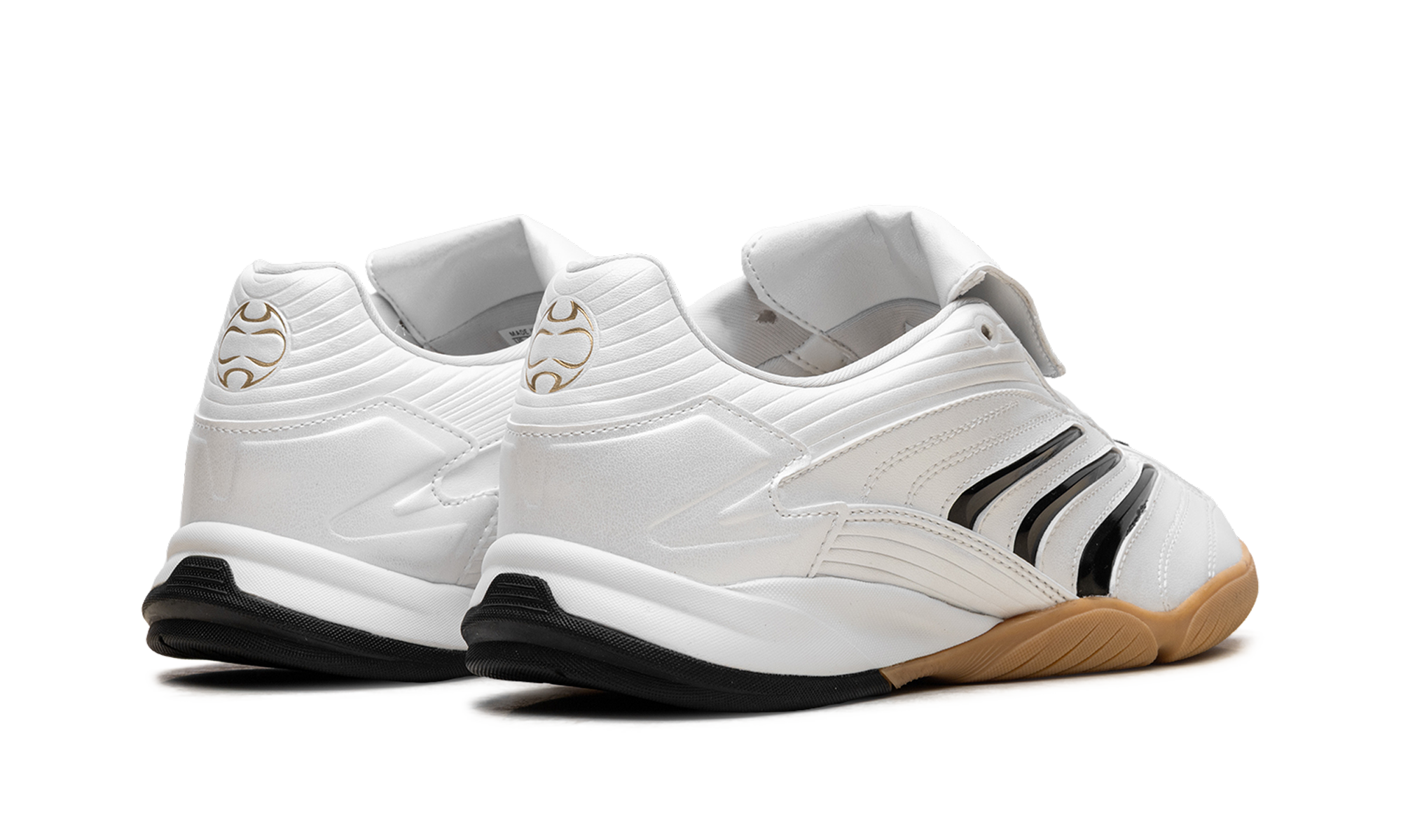 Predator Sala "Zero Metallic Black Gum"