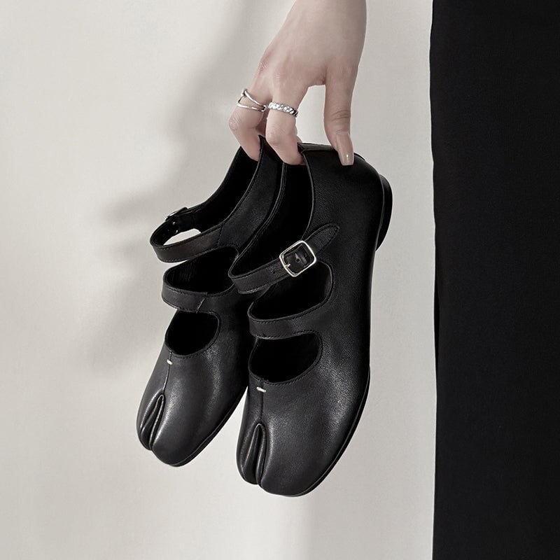 Split Toe Mary Jane Flats Double Strap Soft Leather Tabi Shoes for Women in Black/Brown