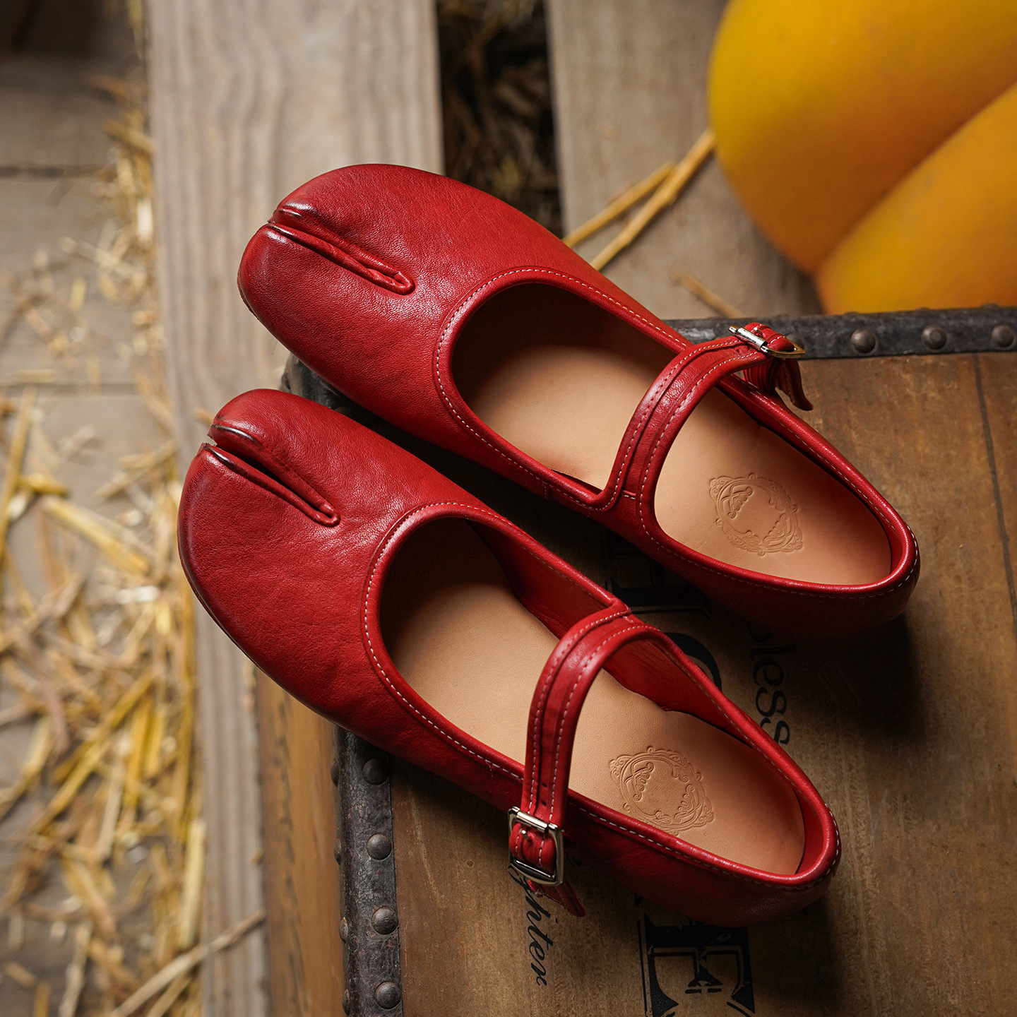 Tabi Split Toe Handmade Washed Horse Leather Mary Jane Ballet Flats in Black/Red/Brown/Apricot