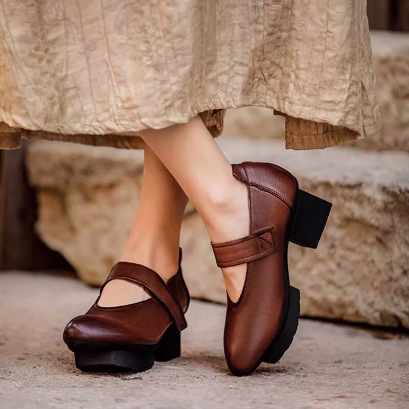 Vintage Chunky Block Heel Leather Mary Jane Shoes with Velcro Strap in Black/Deep Brown