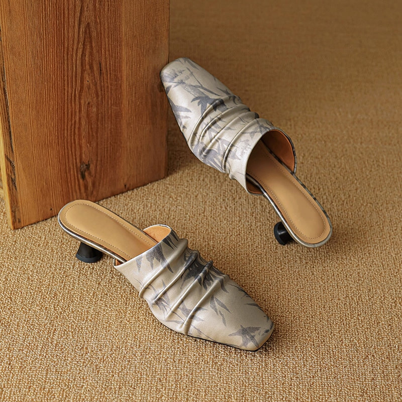 Vintage Eastern Style Leather Folded Mules Kitten Heel Slippers with Printed Motif in Black/Brown/Light Apricot