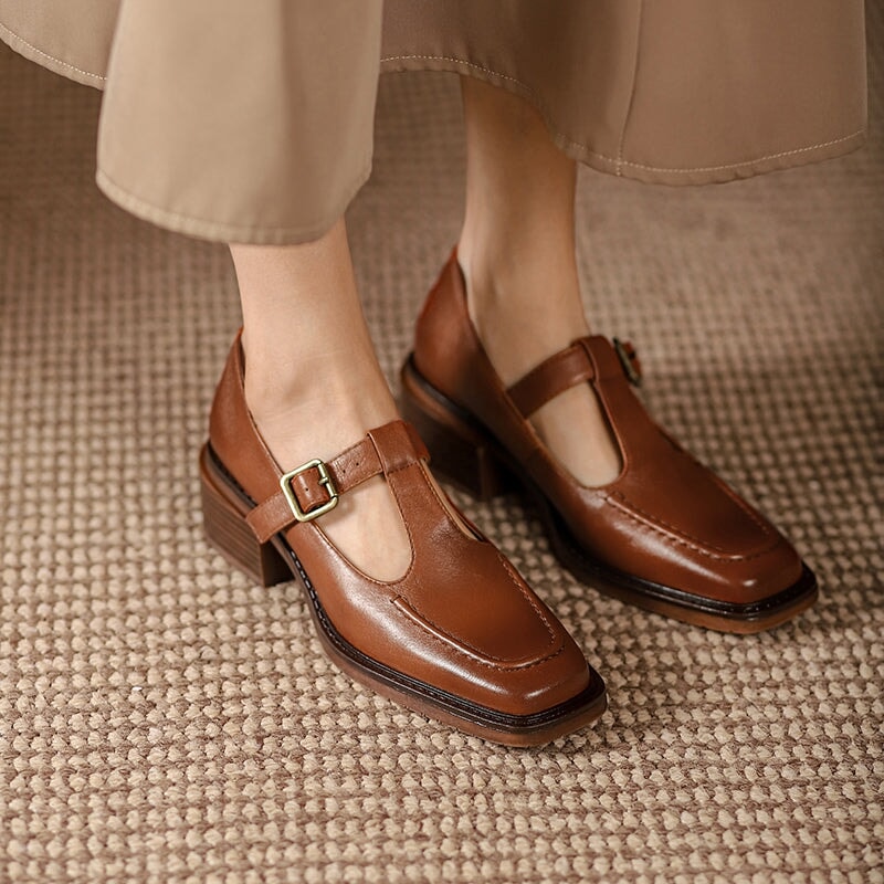 Vintage Mary Jane Pumps Square Toe T-Strap Leather Shoes with Buckle in Light Brown/Dark Brown/Beige