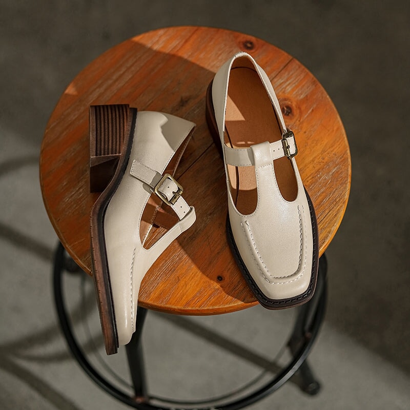 Vintage Mary Jane Pumps Square Toe T-Strap Leather Shoes with Buckle in Light Brown/Dark Brown/Beige