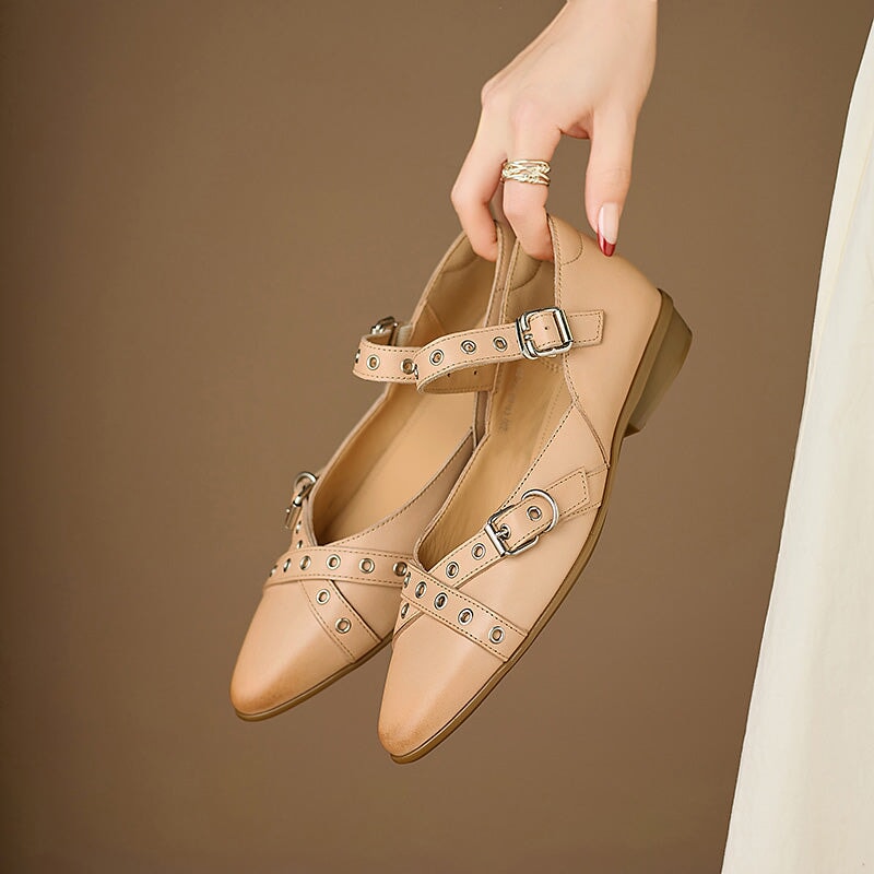Vintage Pointed Toe Mary Jane Flats Crisscross Strap Leather Eyelet Shoes in Black/Apricot