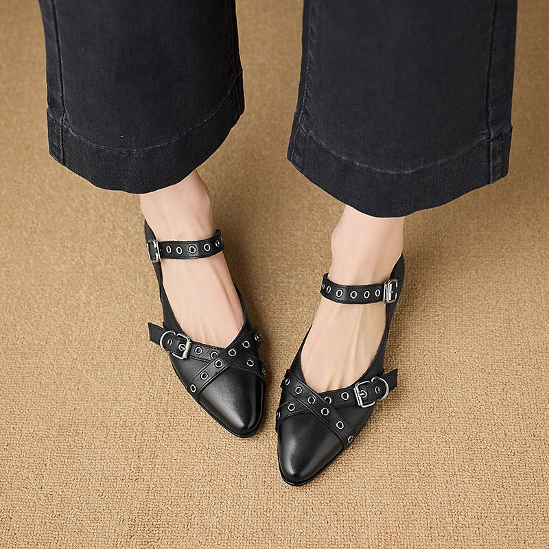 Vintage Pointed Toe Mary Jane Flats Crisscross Strap Leather Eyelet Shoes in Black/Apricot