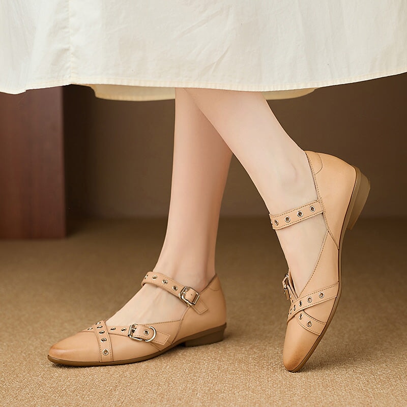 Vintage Pointed Toe Mary Jane Flats Crisscross Strap Leather Eyelet Shoes in Black/Apricot