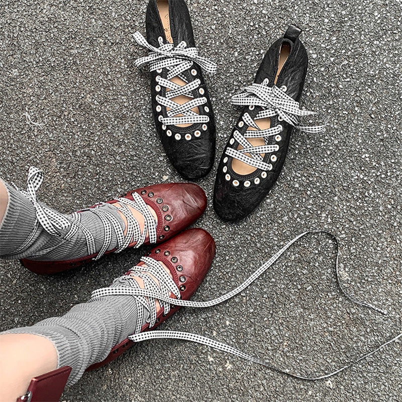 Vintage Sheepskin Ghillie Ballet Shoes Criss Cross Lace-Up Mary Jane Shoes for Women in Black/Red
