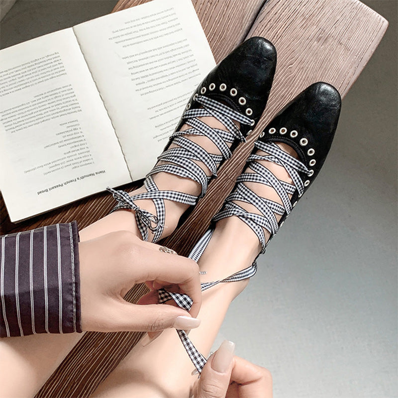 Vintage Sheepskin Ghillie Ballet Shoes Criss Cross Lace-Up Mary Jane Shoes for Women in Black/Red