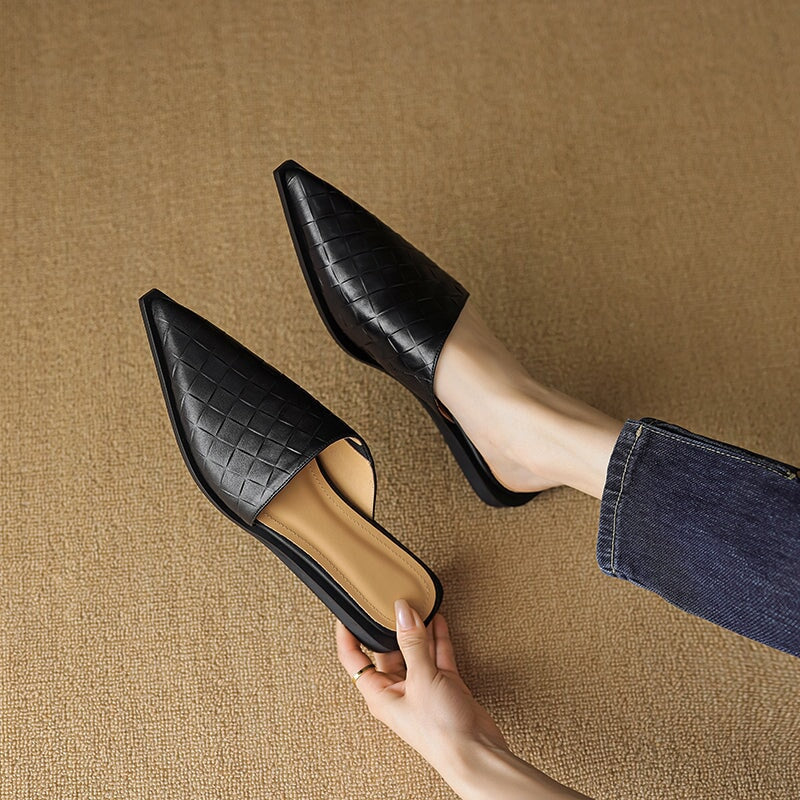 Vintage Woven Pointed Toe Leather Mules Flat Backless Slippers for Women in Brown/Black