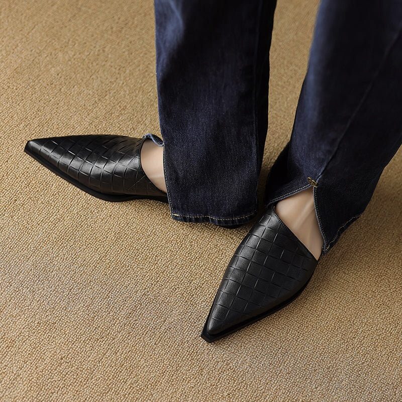 Vintage Woven Pointed Toe Leather Mules Flat Backless Slippers for Women in Brown/Black