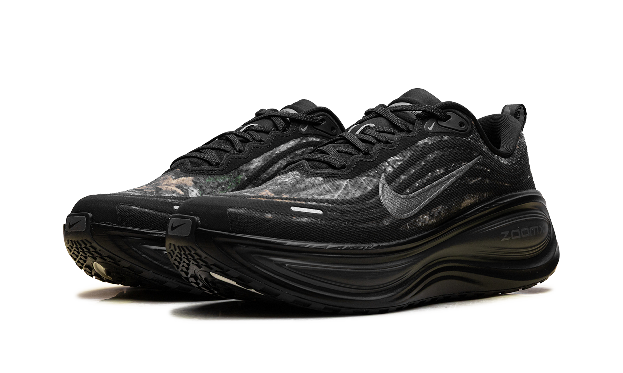 Vomero Plus "Black / Dark Smoke Grey / Anthracite / Metallic Dark Grey"