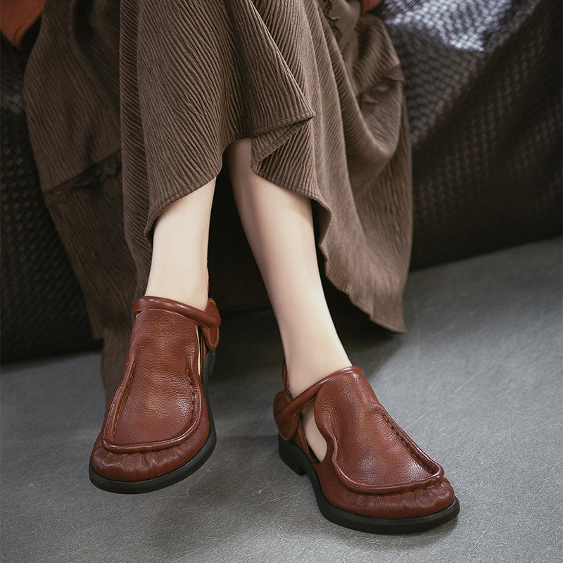 Women's Retro Full Grain Leather Mary Jane Shoes with Velcro Strap in Black/Brown